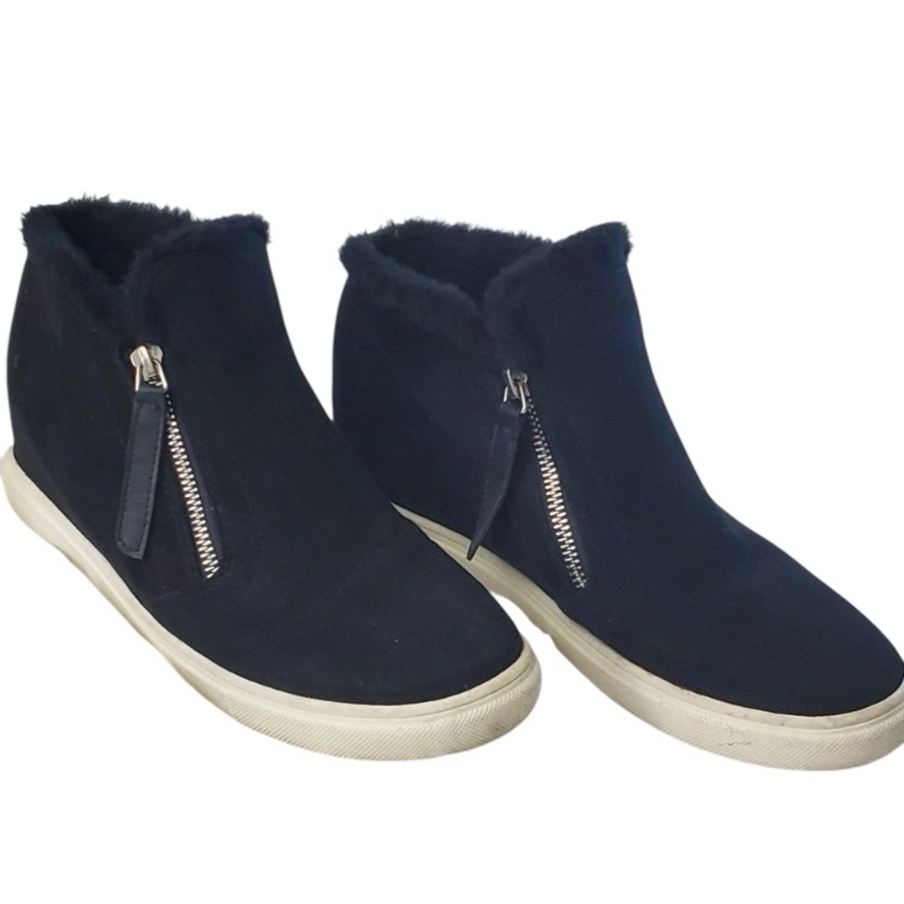 Madden Girl Black High-Top Suede Booties with faux fur edges and Side Zippers. - Picture 4 of 4